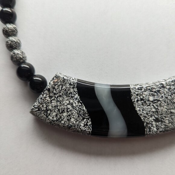 Karla Jordan Black and White Abstract Necklace - Picture 7 of 10